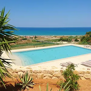Hotel La Blanca &