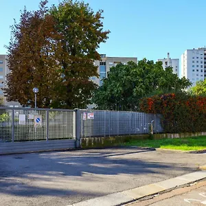https://san-dionigi-flat.it-lombardy.com