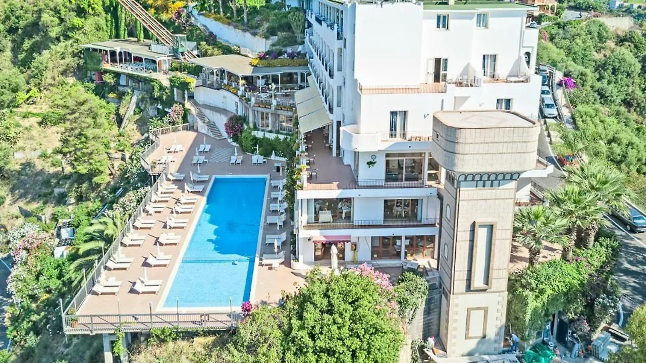 Hotel Antares Letojanni