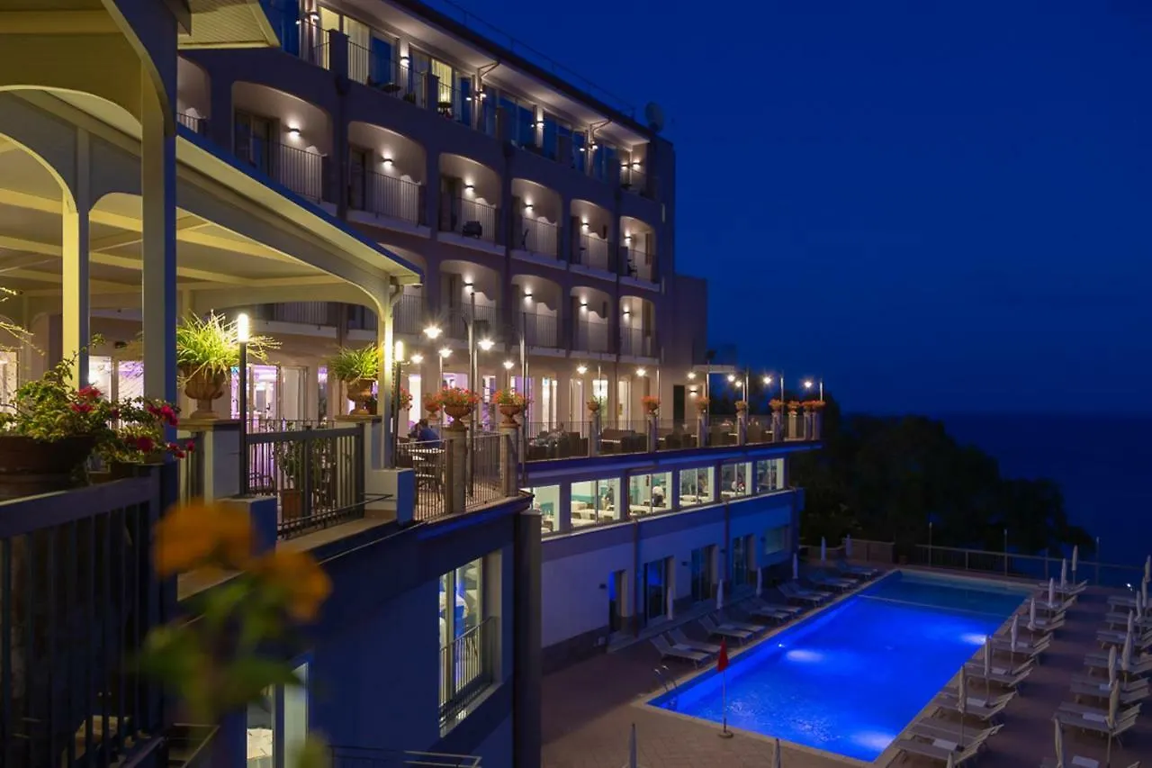 Hotel Antares Letojanni