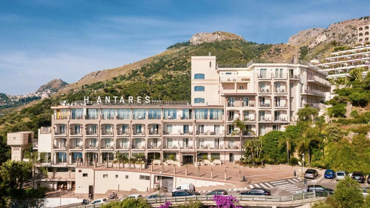Hotel Antares Letojanni 4*,
